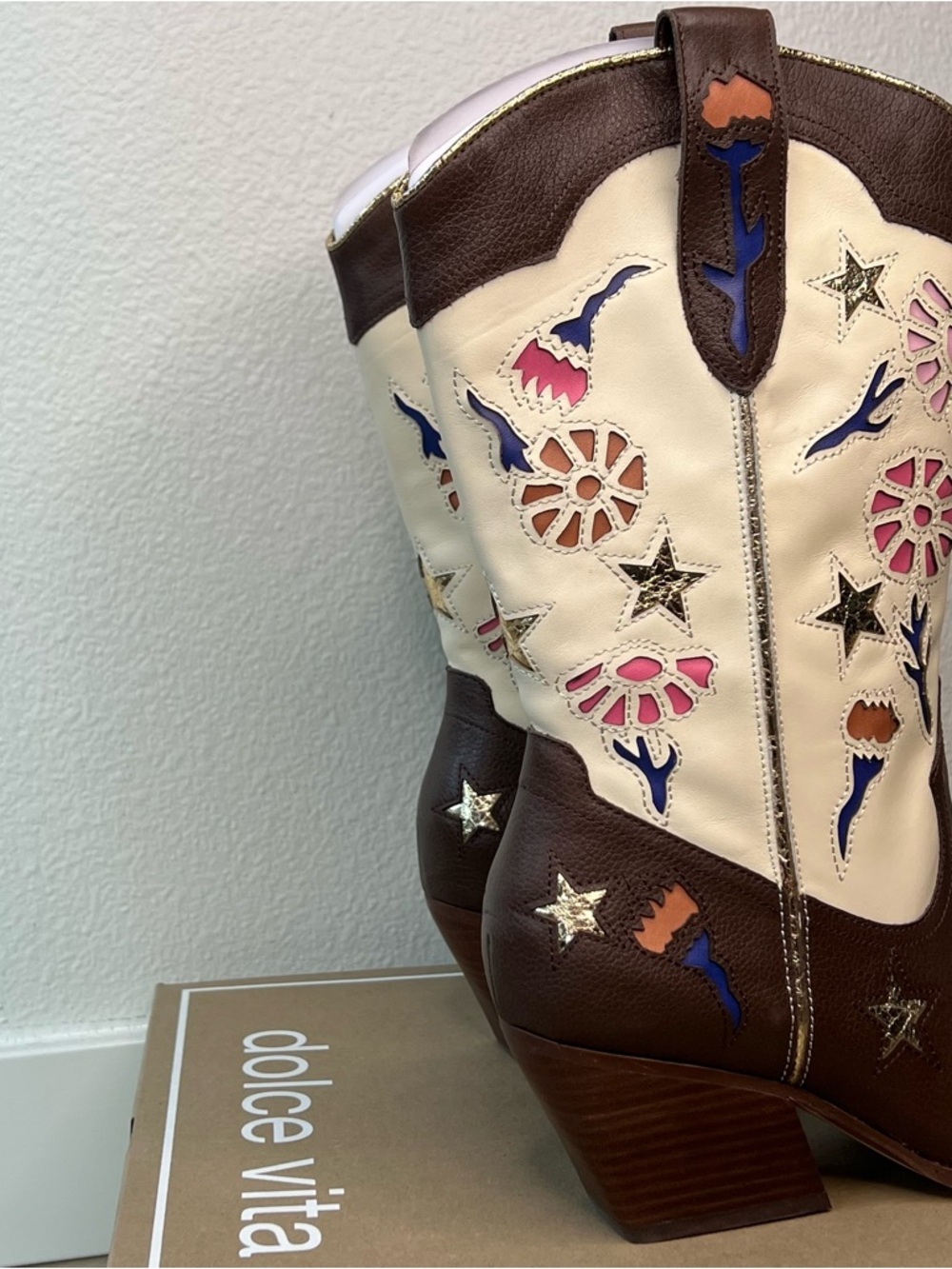 Dolce Vita Floral Cutout Western Cowboy Boots Heeled Leather 7.5 NWT - Picture 5 of 8